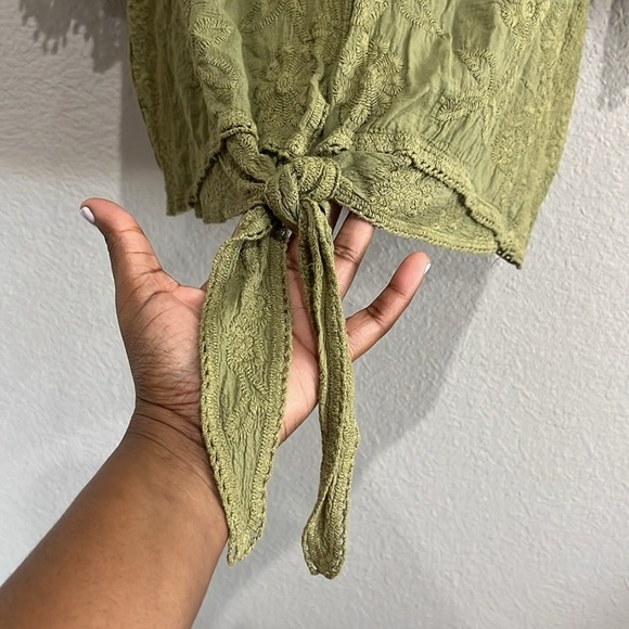 Lane Bryant Women’s Green 3/4 Sleeve Tie Front Blouse Embroidered Sz 22/24 - Picture 8 of 10